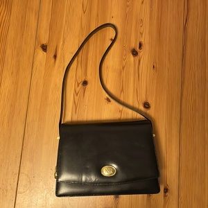 Vintage Nina Ricci leather bag black strap NR ❤️